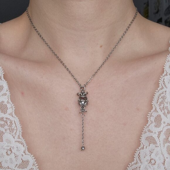 Gothic hematite pearl and silver rosary necklace with a small silver chain - Picture 4 of 8